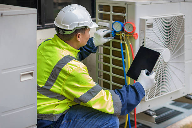 Professional Ductwork Repair technician working in Crockett, TX
